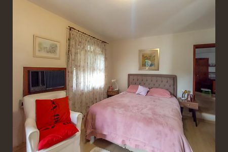 Casa à venda com 143m², 4 quartos e 2 vagasSuíte 