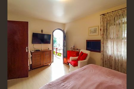 Casa à venda com 143m², 4 quartos e 2 vagasSuíte 