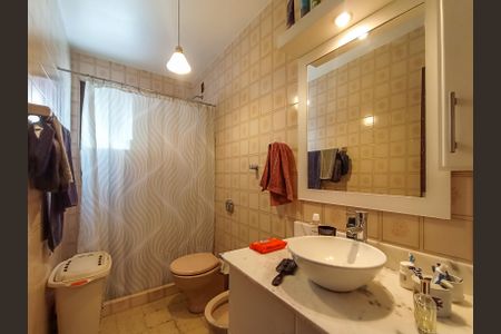 Casa à venda com 143m², 4 quartos e 2 vagasBanheiro