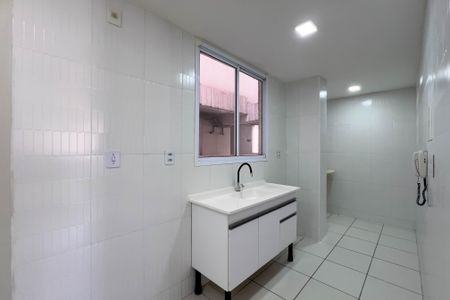 Apartamento à venda com 44m², 2 quartos e 1 vaga Apartamento à venda com 44m², 2 quartos e 1 vagaCozinha e área de serviço