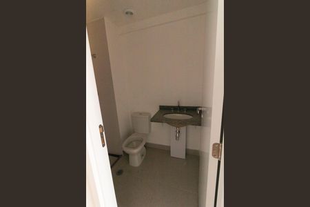 Banheiro de kitnet/studio à venda com 1 quarto, 24m² em Santo Amaro, São Paulo