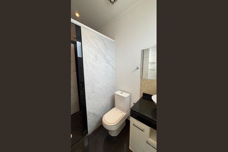 Apartamento à venda com 270m², 4 quartos e 3 vagasBanheiro da Suíte 3