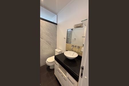 Apartamento à venda com 270m², 4 quartos e 3 vagasBanheiro da Suíte 4