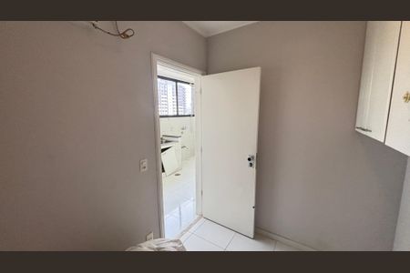 Apartamento à venda com 270m², 4 quartos e 3 vagasQuarto de Serviço