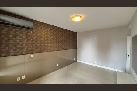 Apartamento à venda com 270m², 4 quartos e 3 vagasSuíte 1