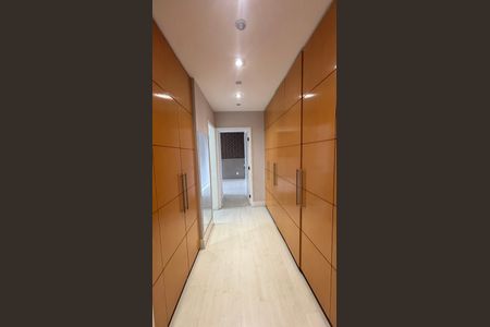 Apartamento à venda com 270m², 4 quartos e 3 vagasSuíte 1