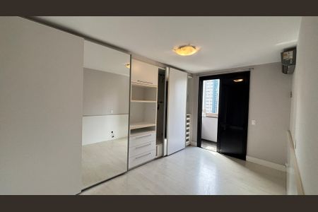 Apartamento à venda com 270m², 4 quartos e 3 vagasSuíte 4