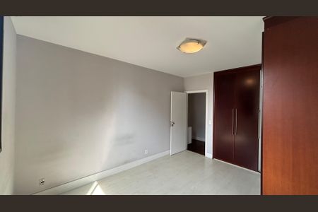 Apartamento à venda com 270m², 4 quartos e 3 vagasSuíte 3