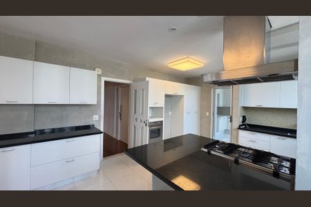 Apartamento à venda com 270m², 4 quartos e 3 vagasCozinha