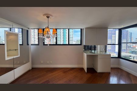 Apartamento à venda com 270m², 4 quartos e 3 vagasSala