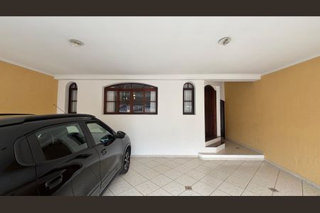 Casa à venda com 240m², 3 quartos e 3 vagas Casa à venda com 240m², 3 quartos e 3 vagasGaragem