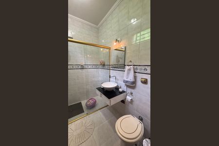 Casa à venda com 240m², 3 quartos e 3 vagas Casa à venda com 240m², 3 quartos e 3 vagasLavabo