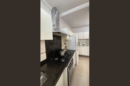 Casa à venda com 240m², 3 quartos e 3 vagas Casa à venda com 240m², 3 quartos e 3 vagasCozinha