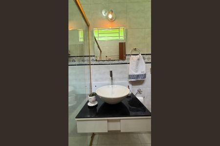 Casa à venda com 240m², 3 quartos e 3 vagas Casa à venda com 240m², 3 quartos e 3 vagasLavabo