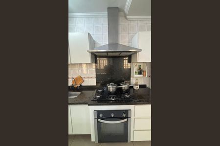 Casa à venda com 240m², 3 quartos e 3 vagas Casa à venda com 240m², 3 quartos e 3 vagasCozinha