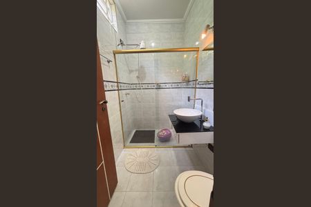 Casa à venda com 240m², 3 quartos e 3 vagas Casa à venda com 240m², 3 quartos e 3 vagasLavabo