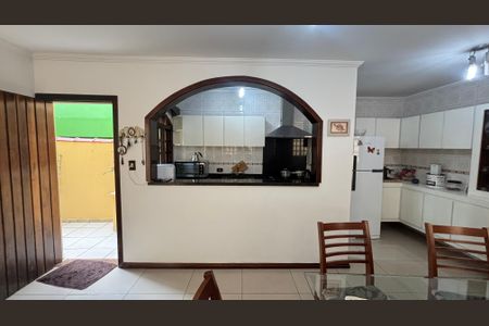 Casa à venda com 240m², 3 quartos e 3 vagas Casa à venda com 240m², 3 quartos e 3 vagasCozinha