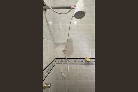 Casa à venda com 240m², 3 quartos e 3 vagas Casa à venda com 240m², 3 quartos e 3 vagasLavabo