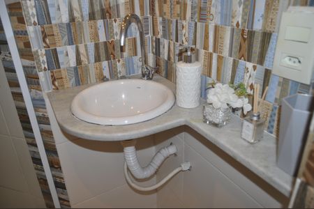 Apartamento à venda com 72m², 2 quartos e 1 vagaBanheiro Social