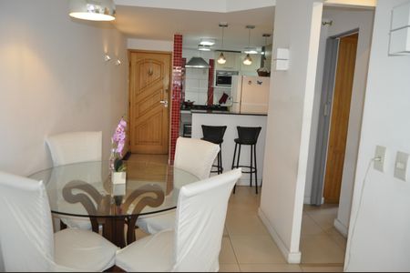 Apartamento à venda com 72m², 2 quartos e 1 vagaSala de Jantar