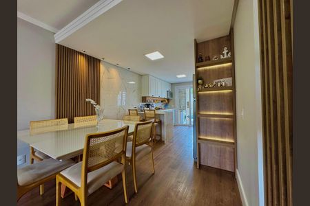 Casa à venda com 135m², 3 quartos e 2 vagas Casa à venda com 135m², 3 quartos e 2 vagasSala de Jantar