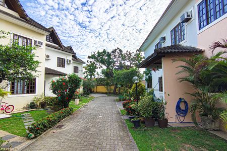 Casa de condomínio para alugar com 130m², 4 quartos e 2 vagas Casa de condomínio para alugar com 130m², 4 quartos e 2 vagasÁrea comum