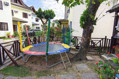 Casa de condomínio para alugar com 130m², 4 quartos e 2 vagas Casa de condomínio para alugar com 130m², 4 quartos e 2 vagasÁrea comum