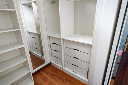 Casa de condomínio para alugar com 130m², 4 quartos e 2 vagas Casa de condomínio para alugar com 130m², 4 quartos e 2 vagasCloset