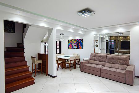 Casa de condomínio para alugar com 130m², 4 quartos e 2 vagas Casa de condomínio para alugar com 130m², 4 quartos e 2 vagasSala