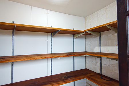 Casa de condomínio para alugar com 130m², 4 quartos e 2 vagas Casa de condomínio para alugar com 130m², 4 quartos e 2 vagasDespensa