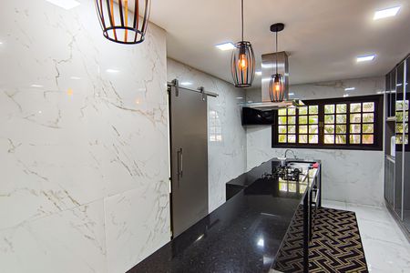 Casa de condomínio para alugar com 130m², 4 quartos e 2 vagas Casa de condomínio para alugar com 130m², 4 quartos e 2 vagasCozinha