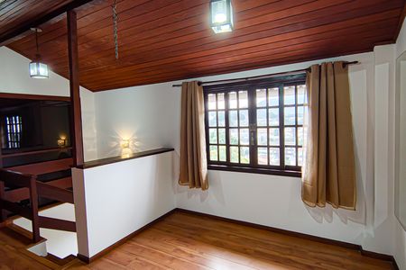 Casa de condomínio para alugar com 130m², 4 quartos e 2 vagas Casa de condomínio para alugar com 130m², 4 quartos e 2 vagasCobertura