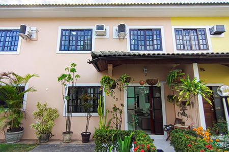 Casa de condomínio para alugar com 130m², 4 quartos e 2 vagas Casa de condomínio para alugar com 130m², 4 quartos e 2 vagasFrente da casa