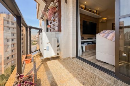 Apartamento à venda com 81m², 3 quartos e 2 vagasVaranda da Sala