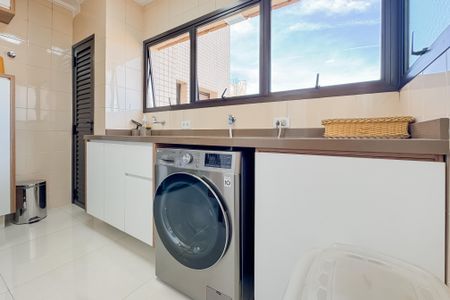 Apartamento à venda com 81m², 3 quartos e 2 vagasÁrea de Serviço