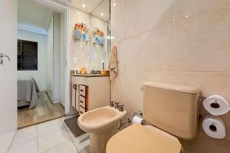 Apartamento à venda com 81m², 3 quartos e 2 vagasBanheiro da Suíte