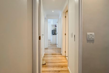 Apartamento à venda com 81m², 3 quartos e 2 vagasCorredor