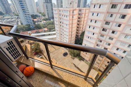 Apartamento à venda com 81m², 3 quartos e 2 vagasQuarto 1 - Sacada