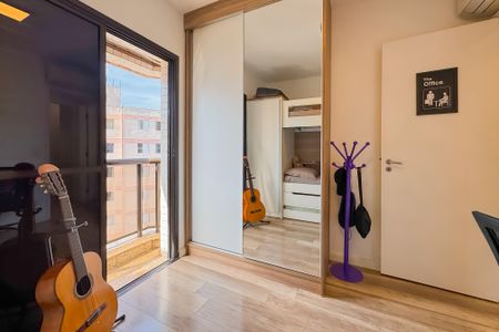 Apartamento à venda com 81m², 3 quartos e 2 vagasQuarto 1 - Armários