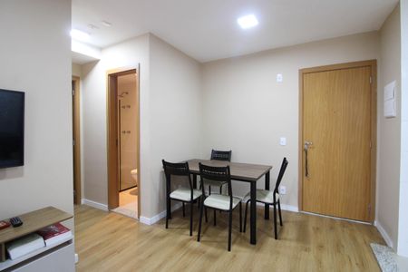 Apartamento para alugar com 52m², 2 quartos e 1 vagaSala 