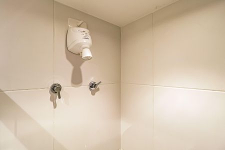 Banheiro de kitnet/studio para alugar com 1 quarto, 32m² em Butantã, São Paulo