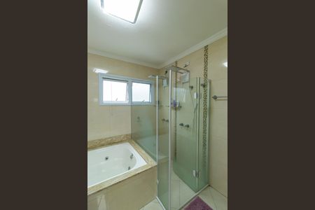 Casa de condomínio para alugar com 281m², 3 quartos e 4 vagasBanheiro da Suíte 3