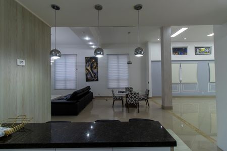 Casa de condomínio para alugar com 281m², 3 quartos e 4 vagasCozinha