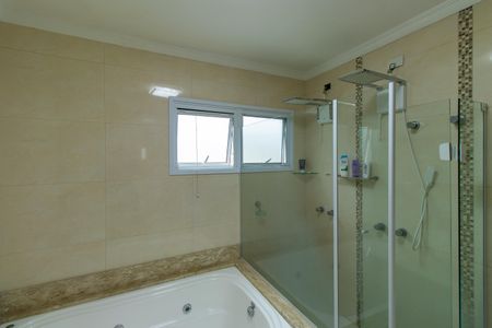 Casa de condomínio para alugar com 281m², 3 quartos e 4 vagasBanheiro da Suíte 3