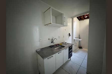 Cozinha de casa à venda com 2 quartos, 85m² em Jardim Guanabara, Belo Horizonte