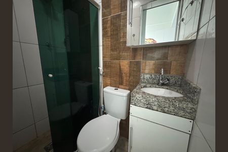 Banheiro de casa à venda com 2 quartos, 85m² em Jardim Guanabara, Belo Horizonte