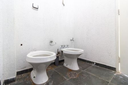 Banheiro dos Quartos de casa para alugar com 2 quartos, 80m² em Vila Romana, São Paulo