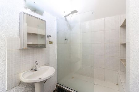 Banheiro dos Quartos de casa para alugar com 2 quartos, 80m² em Vila Romana, São Paulo