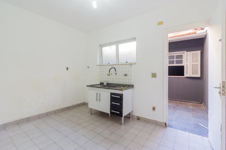 Cozinha de casa para alugar com 2 quartos, 80m² em Vila Romana, São Paulo