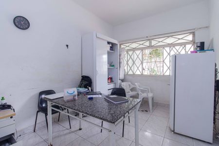 Casa à venda com 179m², 3 quartos e 6 vagasSala 2